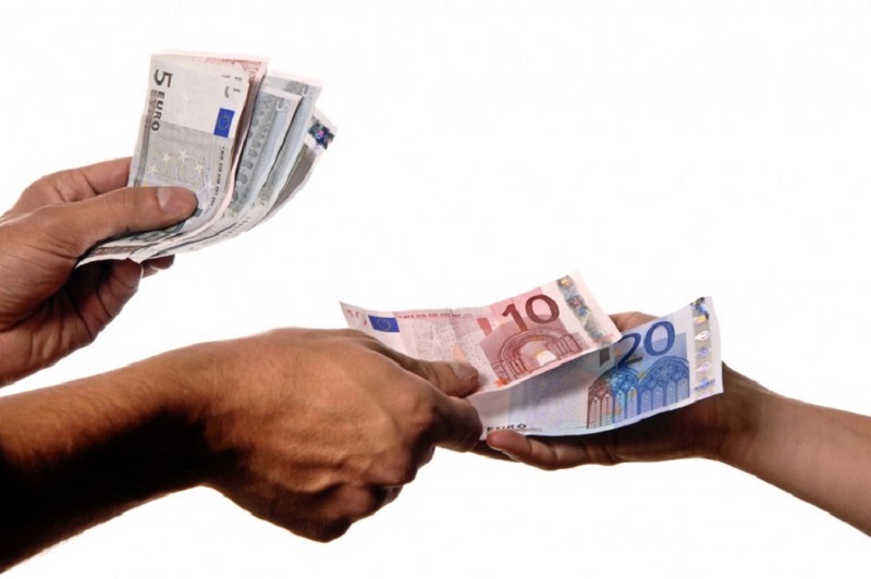 Cómo el Uso de CasaWeb.Club Beneficia al Planeta y a tu CarteraCasaWeb. Club es una solución innovadora que promueve la compra y venta de artículos de segunda mano para el hogar.